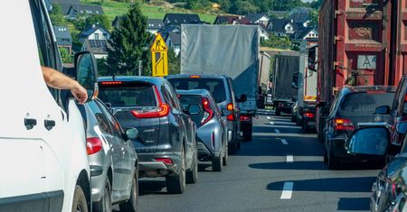 Karambol na A4. Gigantyczny korek i paraliż obwodnicy