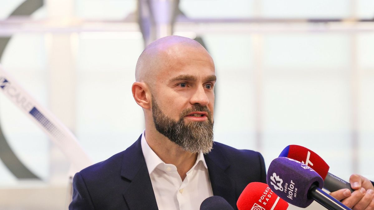 Otwarcie centrum rehabilitacji w warunkach wodnych
Fot. Beata Zawadzka/East News, 14.01.2025. Warszawa.  Otwarcie Centrum Rehabilitacji w warunkach wodnych - Akademii Malych Krokow w Centrum Zdrowia Dziecka. Prace remontowe i adaptacyjne sfinansowala Pho3nix Foundation Sebastiana Kulczyka. Zakup sprzetu dokonala Wielka Orkiestra Swiatecznej Pomocy.
N/z: Sebastian Kulczyk
Beata Zawadzka