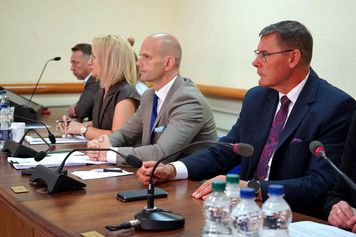 Pierwsza sesja po wakacjach. Radni zdecydowali o ważnych inwestycjach w powiecie płockim
