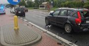Tyczyn: Pijany kierowca zostawił rozbite auto na drodze i uciekł. Dorwał go policjant po służbie