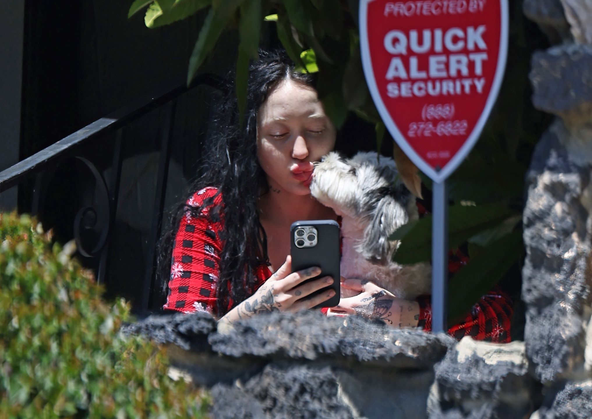 Noah Cyrus w świątecznej piżamce