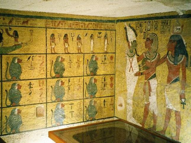 Zdobienia komory grobowej, w której spoczywał sarkofag z mumią Tutanchamona