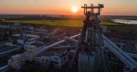 Próbują uratować uwięziony kompleks ścianowy w Bogdance. Za kilka dni skończą drążyć chodnik pomocniczy