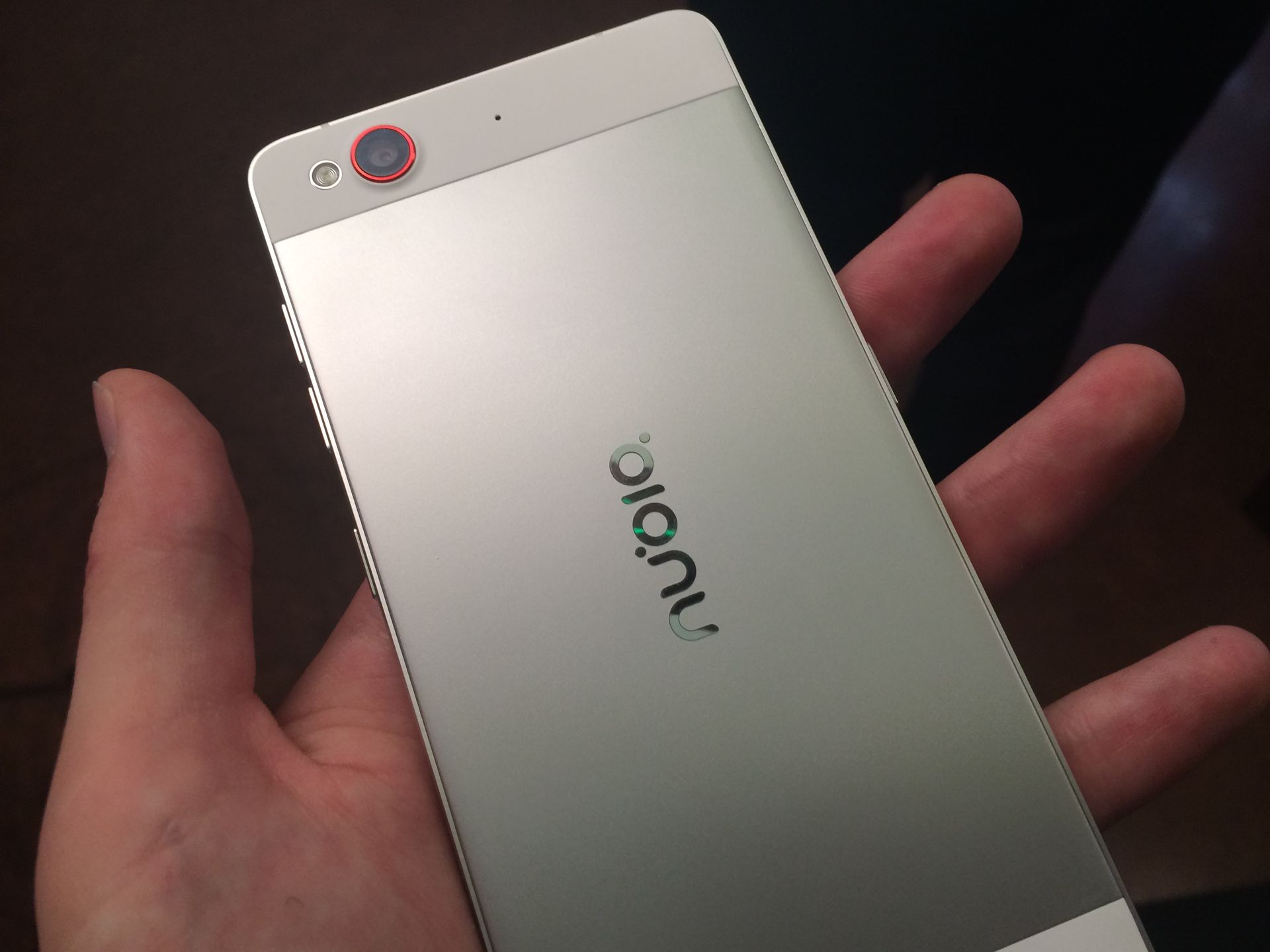 Nubia My Prague oficjalnie. To bardzo cienki, a zarazem mocny średniak 18