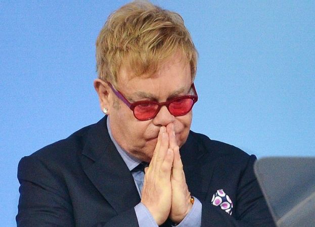 Elton John trafił do szpitala z groźną infekcją. "Odwołał wszystkie koncerty"
