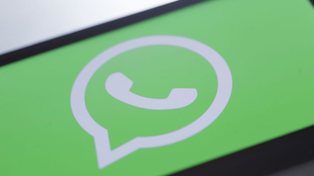 BERLIN, GERMANY - FEBRUARY 25: The Logo of instant messaging service WhatsApp is displayed on a smartphone on February 25, 2018 in Berlin, Germany. (Photo by Thomas Trutschel/Photothek via Getty Images)