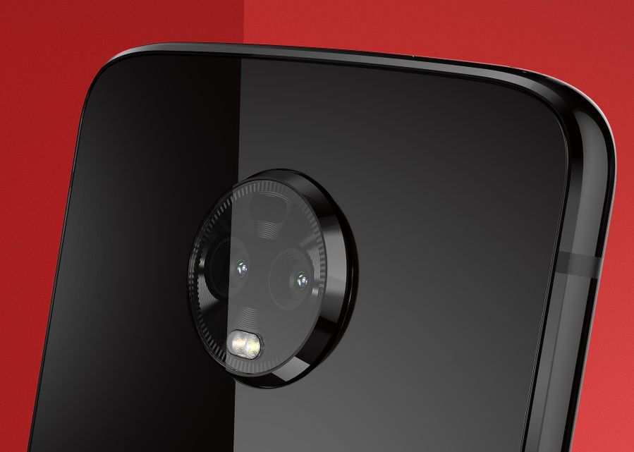 Motorola Moto Z3 oficjalnie. To pierwszy telefon z modemem 5G 3