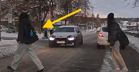Przerażające wideo. Nastolatka weszła nagle na drogę