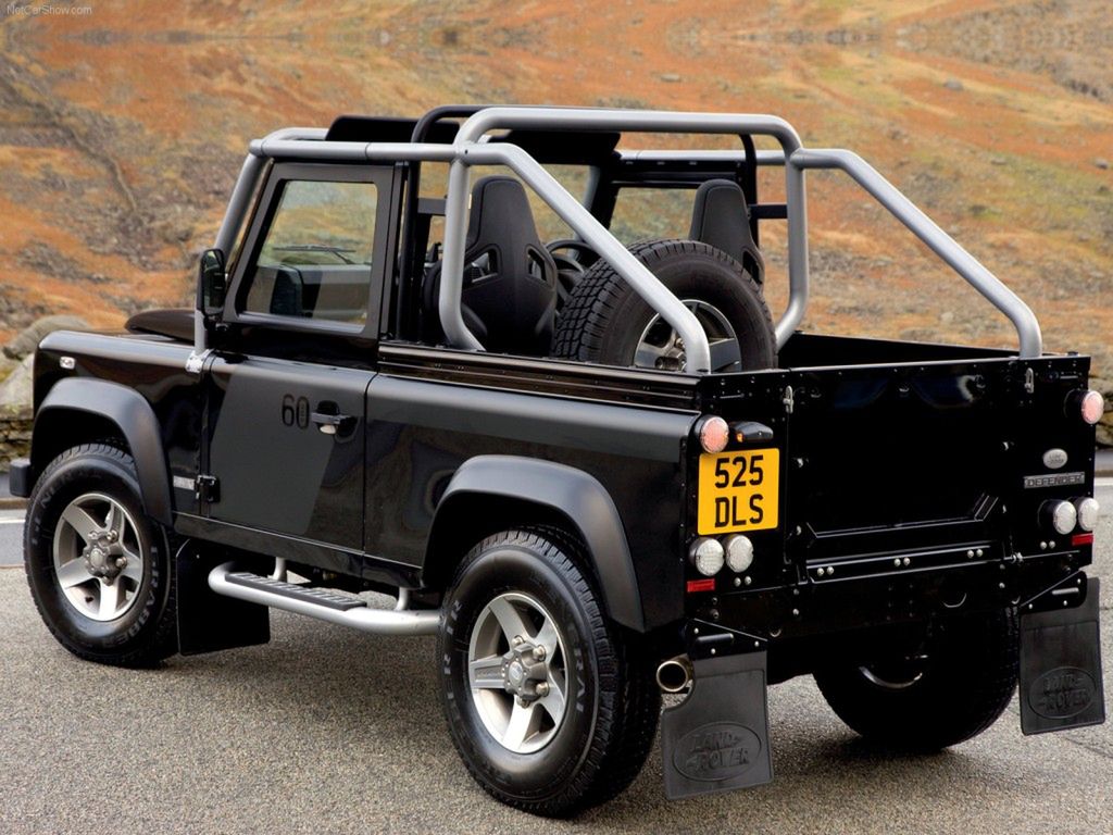 Land Rover Defender 3