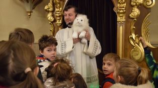 Tychy: Roraty 2025 rozpoczęte. W bazylice mniejszej roratnie msze kończą się śniadaniem