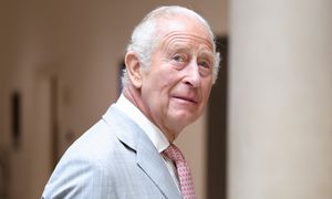 Brytyjska monarchia szuka specjalisty. Kuszą pensją i benefitami