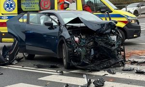 Nie miał prawa jazdy, spowodował wypadek pięciu aut. Kierowca w szpitalu