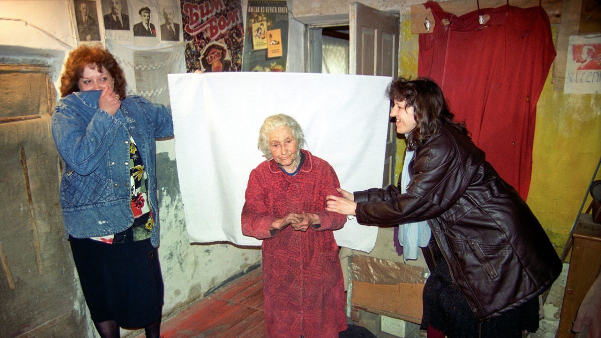 Miał robić zdjęcia paszportowe Ukraińcom. Fotograf świadomie podjął inną decyzję 1