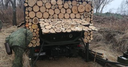 Rosjanie maskują cysterny. Spróbuj nie pęknąć ze śmiechu