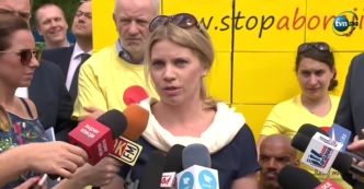 Projekt ustawy antyaborcyjnej już w Sejmie. "Czas na kres zadawania śmierci niewinnym dzieciom!"
