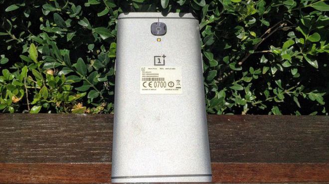 OnePlus 3 - obudowa wykonana jest z aluminium