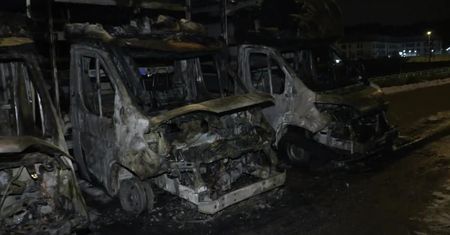 Na gdańskim parkingu spłonęło pięć aut dostawczych