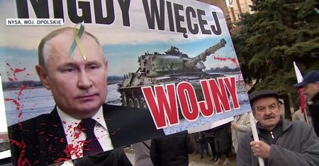Manifestacje poparcia dla Ukrainy w wielu polskich miastach