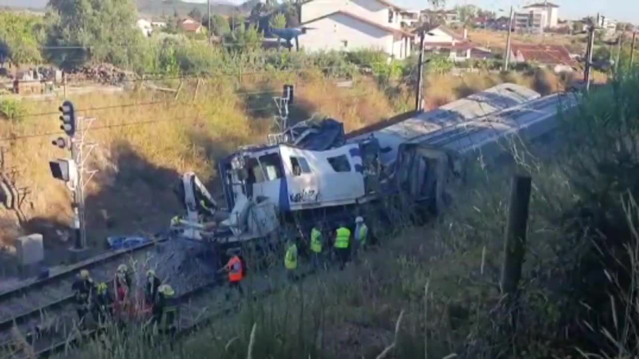 Tragiczny wypadek pociągu w Portugalii. Dwie osoby zginęły, dziesiątki rannych