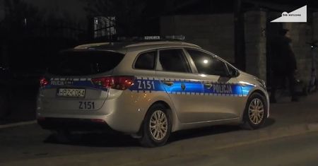 W domu na warszawskiej Białołęce znaleziono ciała dwóch osób. Trzecia trafiła do szpitala