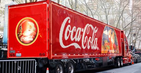 Poznaliśmy tegoroczną trasę świątecznych ciężarówek Coca-Coli. Przekonaj się, czy Twoje miasto jest na liście