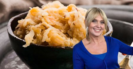 Ewa Wachowicz dodaje go do kapusty z grochem. Poprawia tym nie tylko smak, ale też niweluje gastryczne problemy
