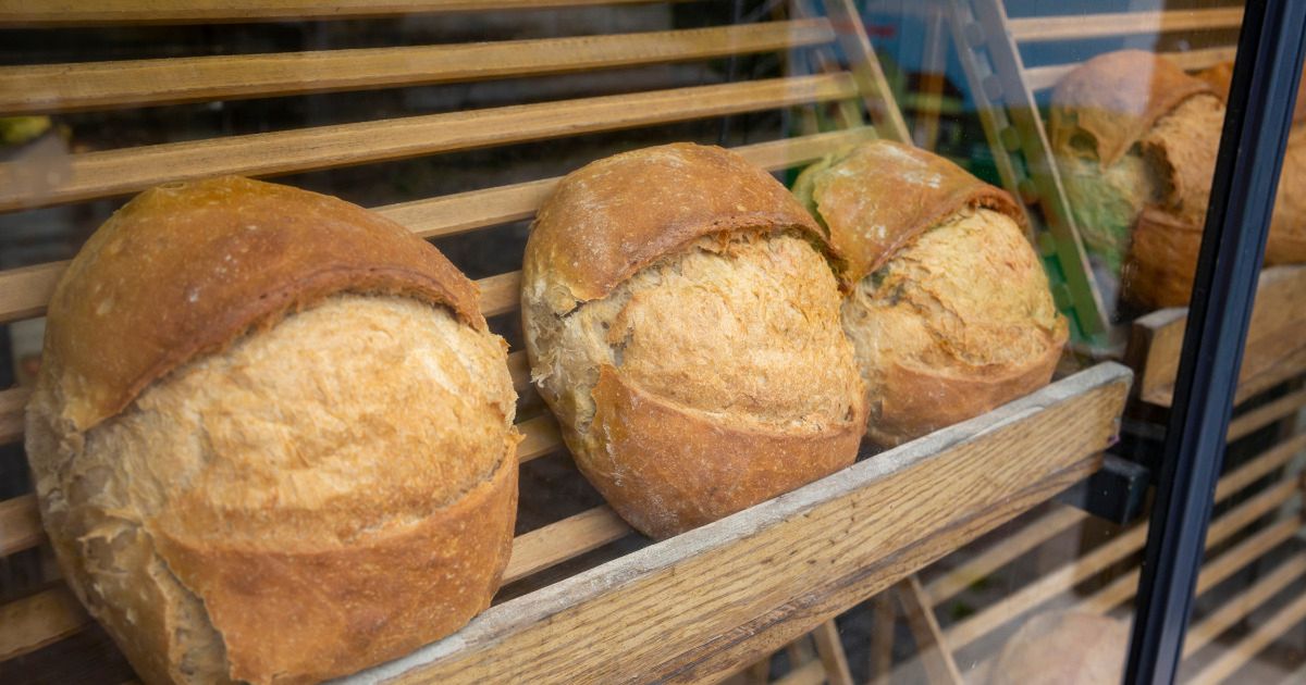 Chleb z Biedronki - Pyszności; foto: Canva