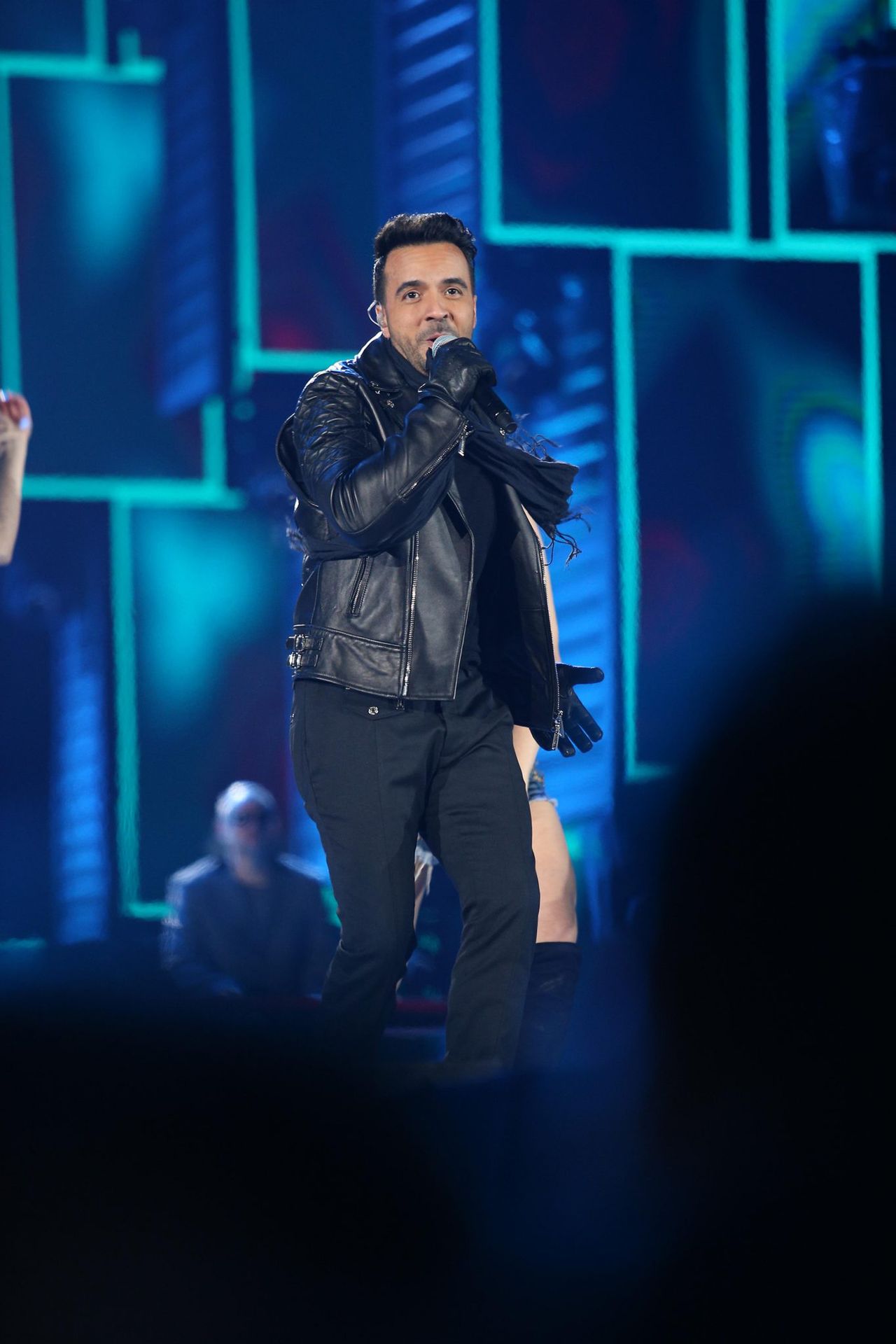 Luis Fonsi - Sylwester 2017 TVP Zakopane