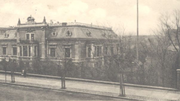 Piękna pamiątka historii miłosnej 