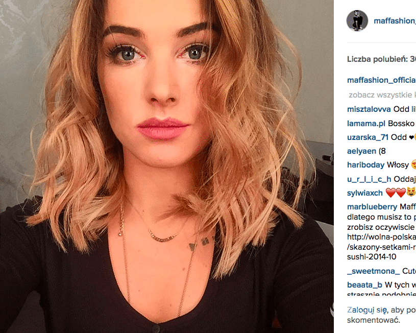 Maffashion blondynkąMaffashion w jasnych włosach