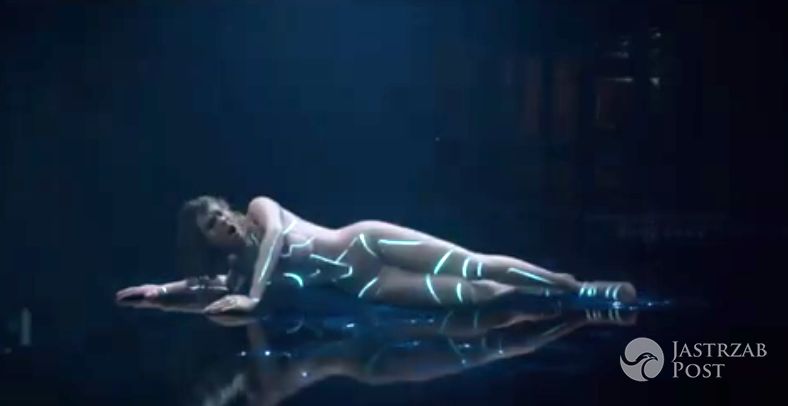 Taylor Swift nago w teledysku do Are You Ready For It?