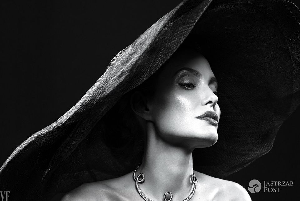 Czarno-biała sesja Angeliny Jolie w amerykańskim Vanity Fair