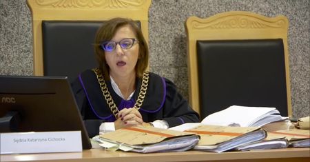 Strażak zmarł po skoku na skokochron. Ruszył proces dowódcy ćwiczeń
