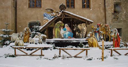 Bożonarodzeniowe szopki z żywymi zwierzętami