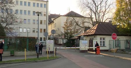 8-latka z podejrzeniem zgwałcenia nie została przebadana w szpitalu. Dyrektor tłumaczy, że zawiodły procedury