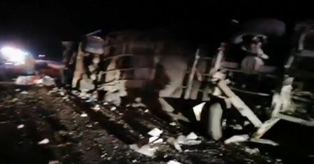 Autokar przewrócił się na bok na autostradzie w Meksyku. Zginęło 13 osób, a 50 jest rannych