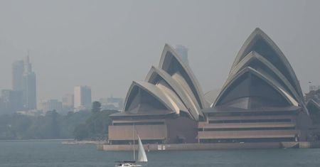 Gęsty dym spowił Sydney. Przyczyną pożary buszu w Nowej Południowej Walii