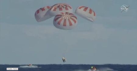 Kapsuła Crew Dragon wodowała w Oceanie Atlantyckim. Odbyła testowy lot na Międzynarodową Stację Kosmiczną