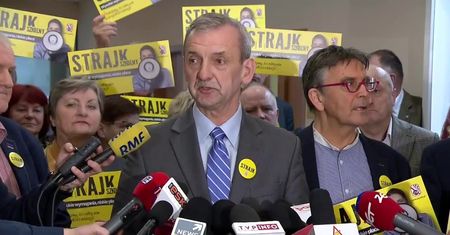 Strajk nauczycieli możliwy od 8 kwietnia. Wcześniej referendum strajkowe