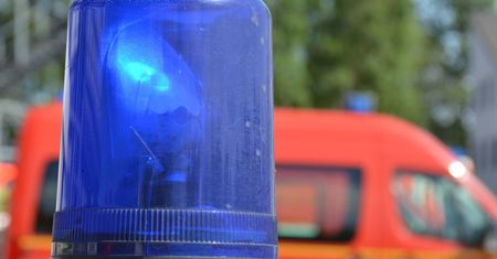 „Takie sytuacja zdarzają się na każdym dyżurze”. Kierowcy blokowali przejazd karetki na krajowej siódemce