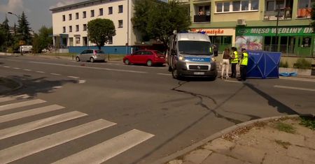 Śmiertelne potrącenie na przejściu dla pieszych w Zgierzu. Przechodnie pomogli złapać sprawcę
