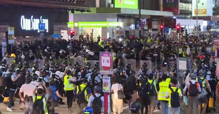 W Hongkongu nie ustają protesty przeciw nowym przepisom o ekstradycji. Starcia z policją