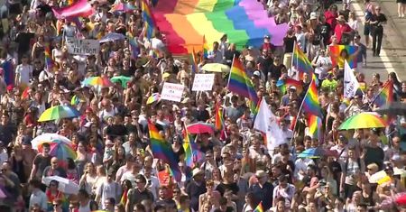 Parada Równości pod patronatem prezydenta Warszawy przeszła ulicami miasta