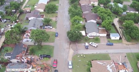 Tornado w Teksasie. Kataklizm uszkodził 100 domów