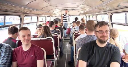 Pokazy starych autobusów w Warszawie