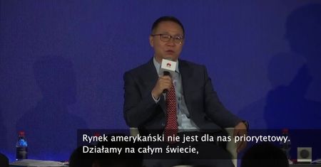 Google zawiesił współpracę z Huawei po rozporządzeniu D. Trumpa. Szef firmy zarzuca USA podejście ideologiczne