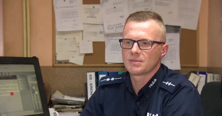 “Uspokoił ją i instruował przez telefon”. Łódzcy policjanci uratowali 38-letnią kobietę, która mogła paść ofiarą handlu ludźmi we Włoszech