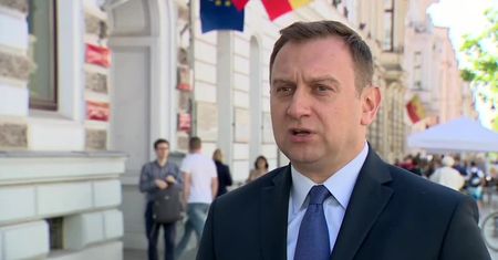 Władze Łodzi żądają od MEN zwrotu pieniędzy na odprawy nauczycieli