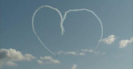 “Mówi się, że lotnictwo jest elitarne, ale obecnie jest dostępne dla każdego”. Mazury Air Show nad jeziorem w Giżycku
