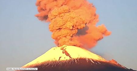 Erupcja wulkanu w Meksyku pokazana na przestrzeni 24 godzin